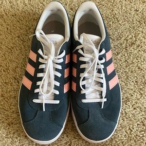 Adidas VL Court 2.0 shoes